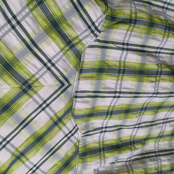 WOOLRICH Tectonic Quick Dry Plaid Snap Front shirt "Bottle Green" Medium - Picture 8 of 10